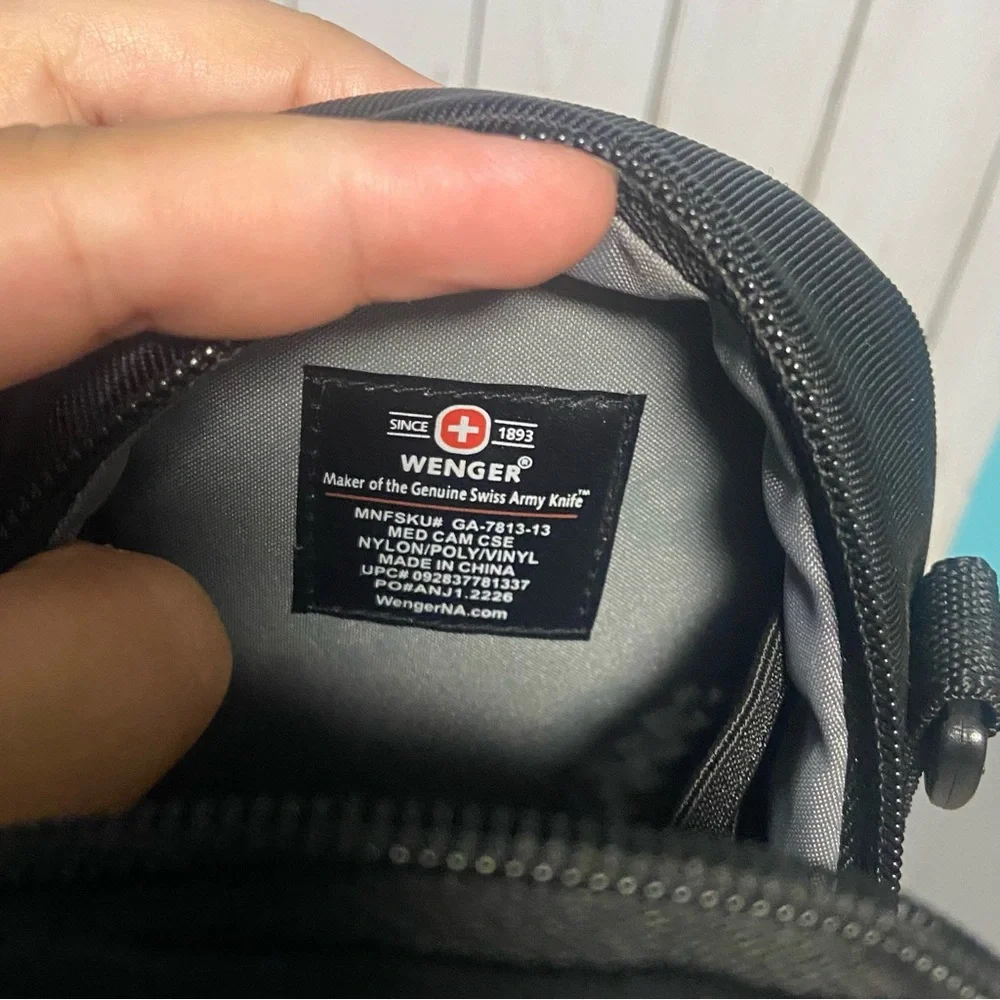 Wenger Swiss Army Gear Pocket Padded small Camera Bag Travel Bag
